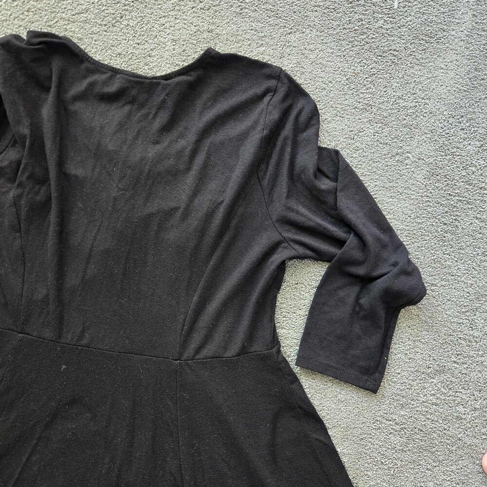 Black Torrid Long Sleeve Dress Size 1 Midi Length Lace Up Front - Picture 11 of 12